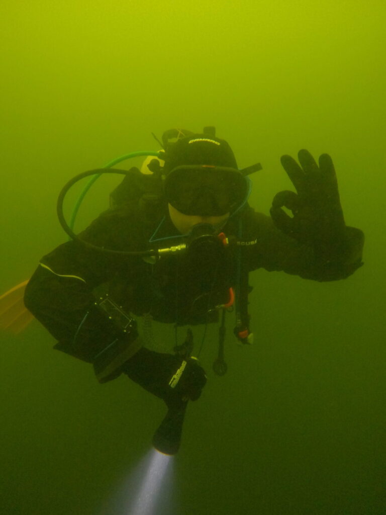 Diver trying out the camaro drysuit